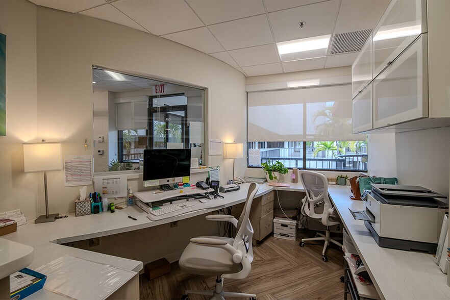 More Photos Of 851 Broken Sound Pky NW, Boca Raton Office For Sale