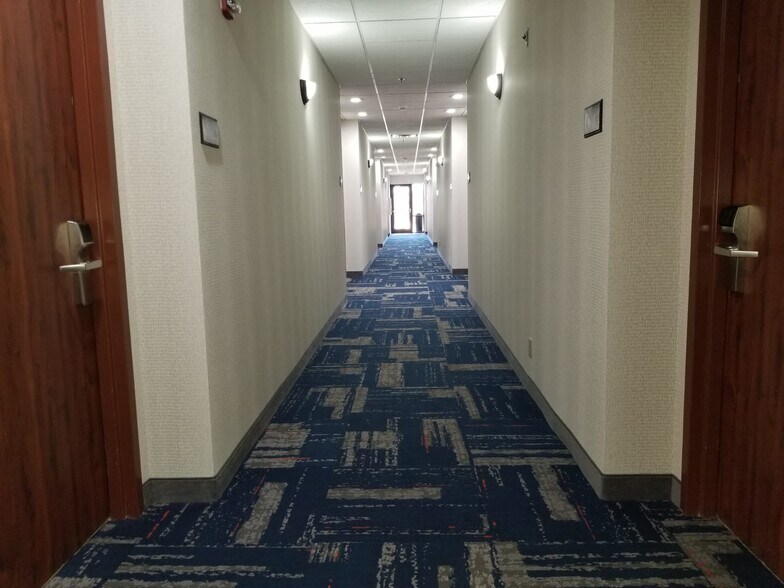 More Photos Of 7852 W Parkway Blvd, Tulsa Hospitality For Sale