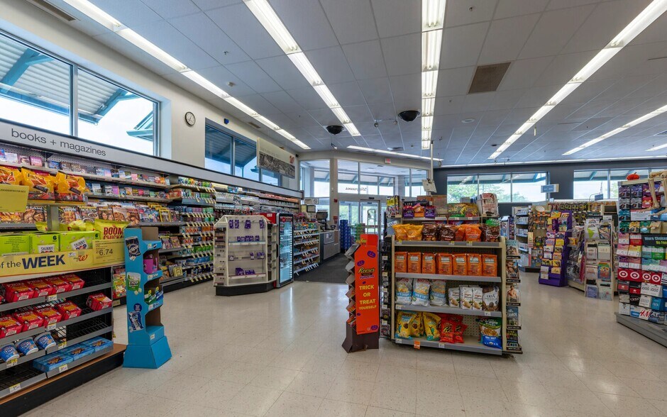 More Photos Of 3900 N US 31 South, Traverse City General Retail For Sale