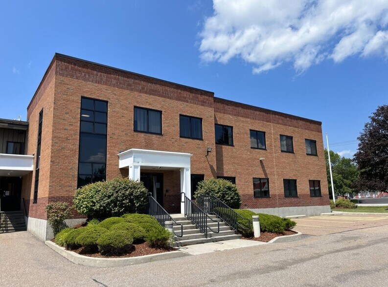 More Photos Of 784 Hercules Dr, Colchester Distribution For Lease