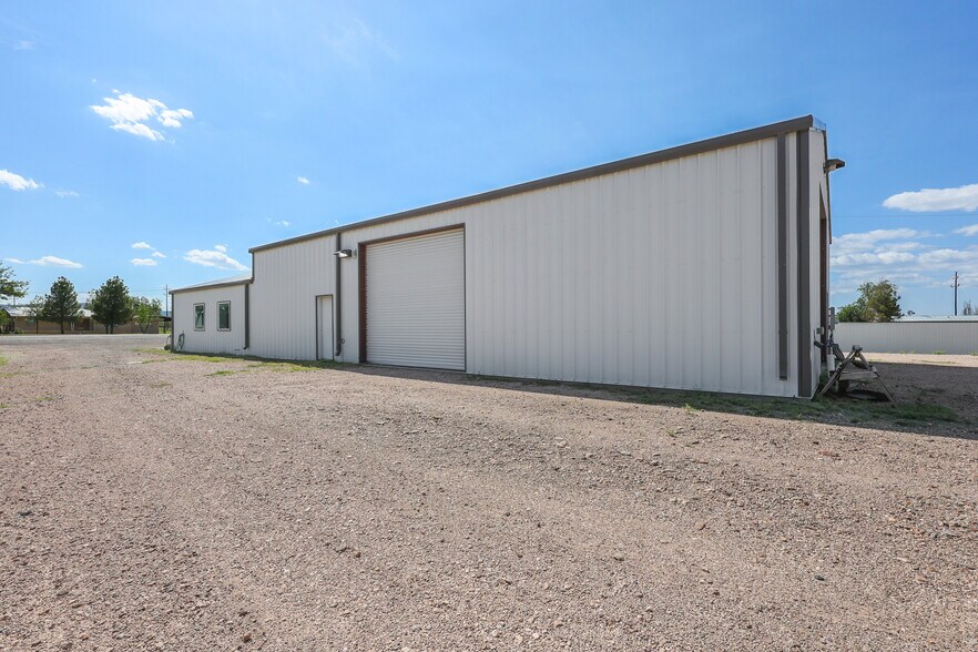 More Photos Of 2160 TX-118, Alpine Light Distribution For Sale