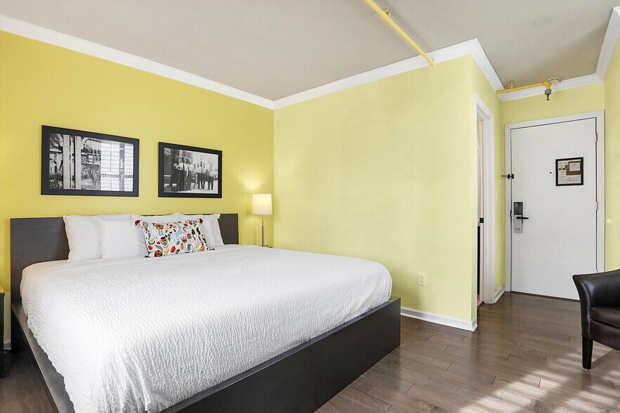 More Photos Of 35 S Main St, Batesville Warehouse For Sale