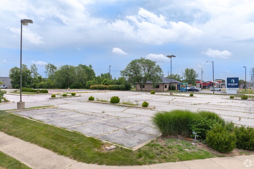More Photos Of 4390 N Illinois St, Swansea Land For Sale
