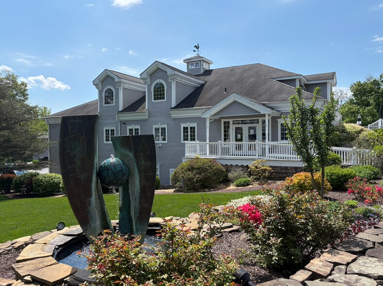 More Photos Of 7 Miller Rd, Mahopac Office For Lease