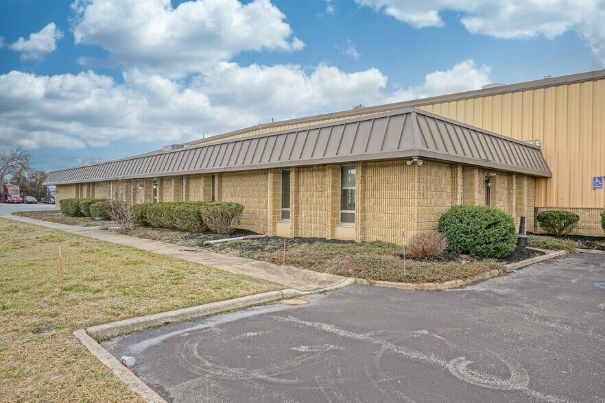 More Photos Of 49 Ironside Ct, Willingboro Manufacturing For Lease