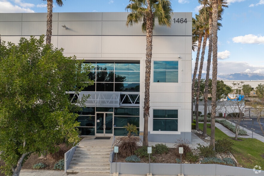 More Photos Of 1464 W Merrill Ave, Rialto Distribution For Lease