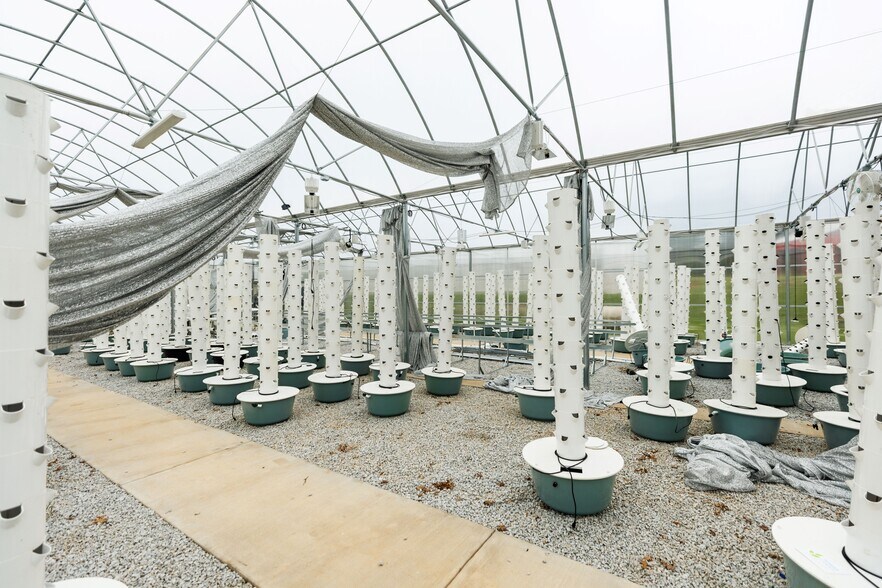 More Photos Of 2199 Roosterville Rd, Roopville Horse Stables For Sale