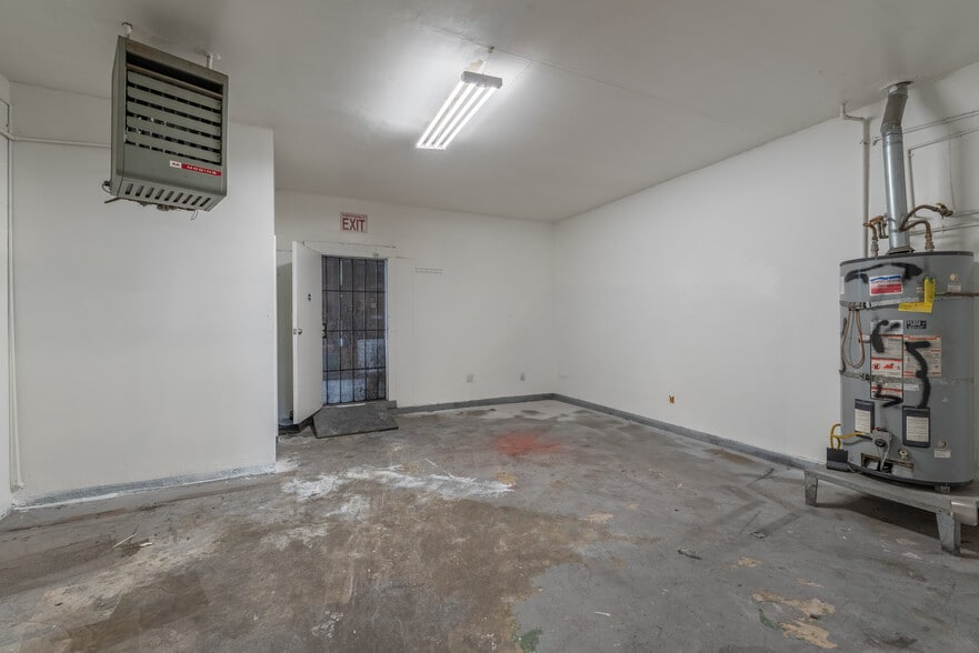 More Photos Of 1701-1709 E Artesia Blvd, Long Beach Storefront For Lease