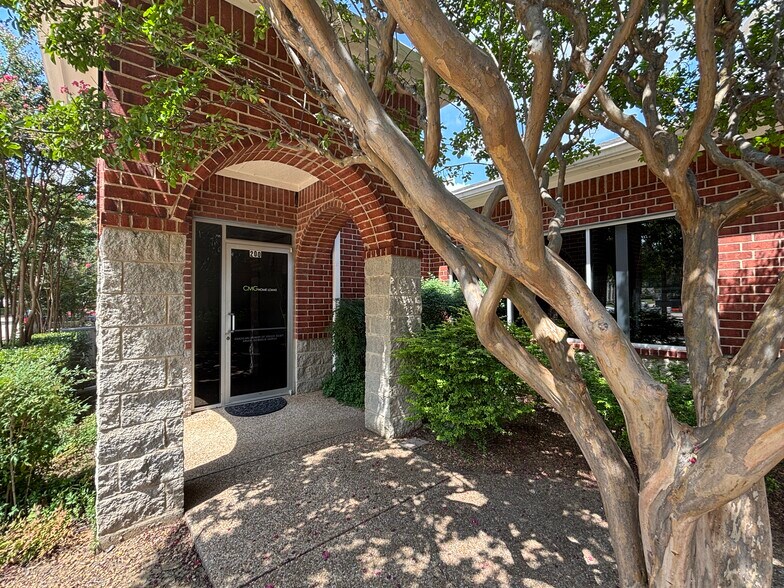 More Photos Of 3200 Long Prairie Rd, Flower Mound Office Residential For Lease