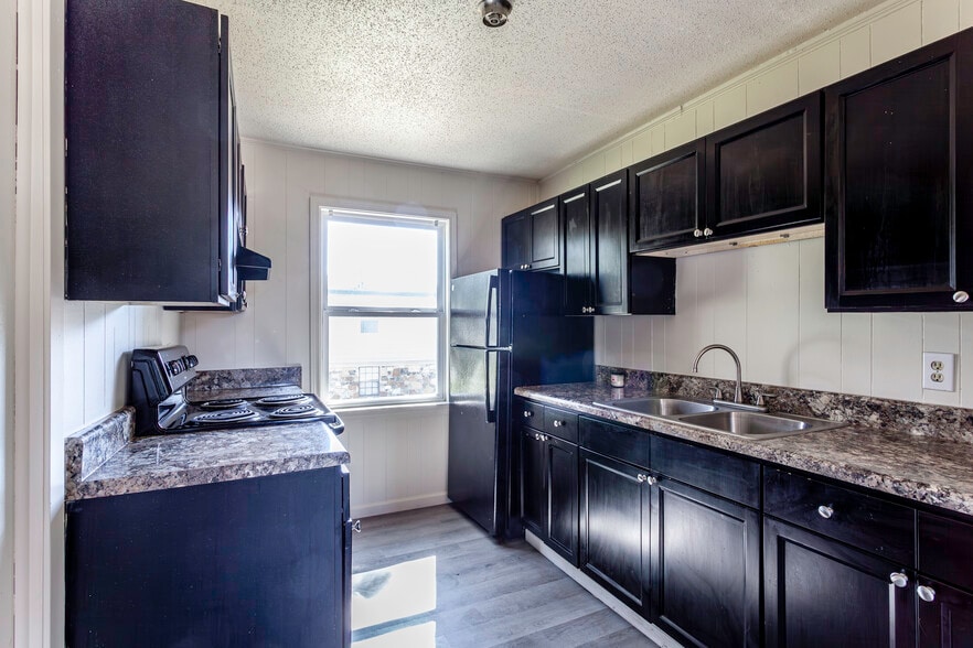 More Photos Of 205 W Moultrie Dr, Blytheville Apartments For Sale