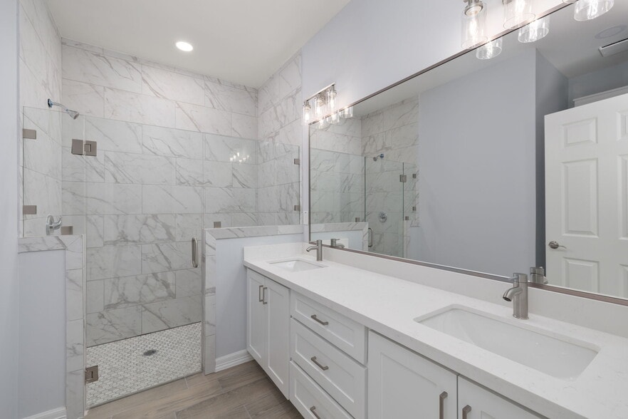 More Photos Of 416 E Acacia St, Alamo Multifamily For Sale