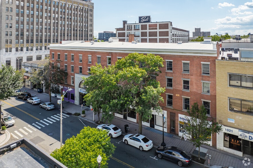 More Photos Of 1001 Main St, Bridgeport Apartments For Lease