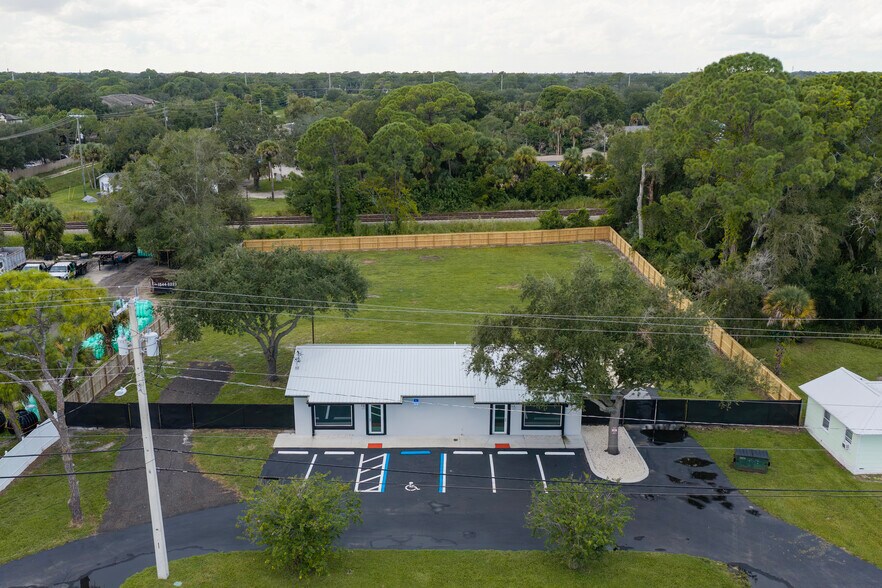 Primary Photo Of 1228 S Hopkins Ave, Titusville Office For Sale