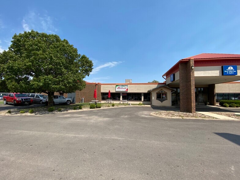 More Photos Of 606 E Lincoln Blvd, Hesston Hotel For Sale