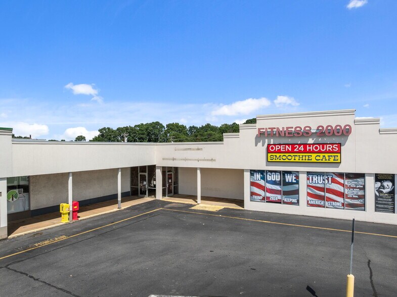 More Photos Of 607 S Main St, King Unknown For Lease