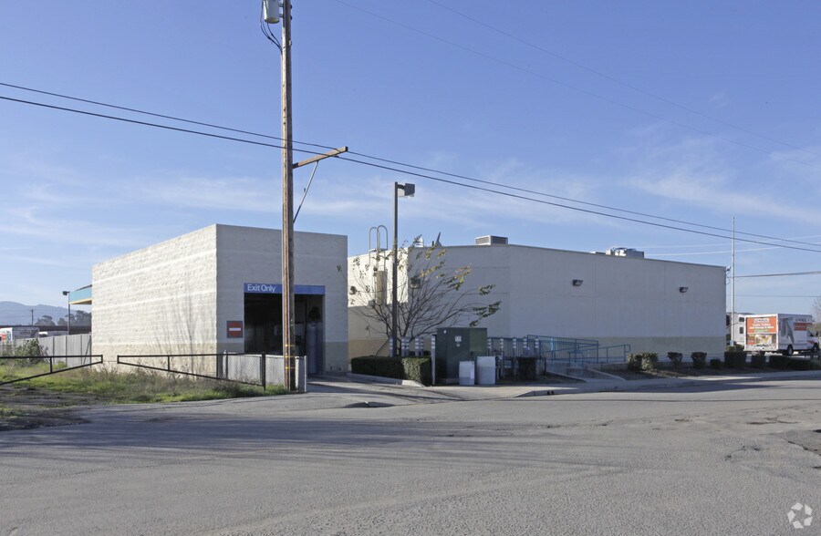 More Photos Of 631 San Felipe Rd, Hollister Service Station For Sale