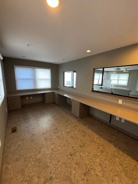 More Photos Of 6481 Nicholas Dr, Columbus Medical For Lease