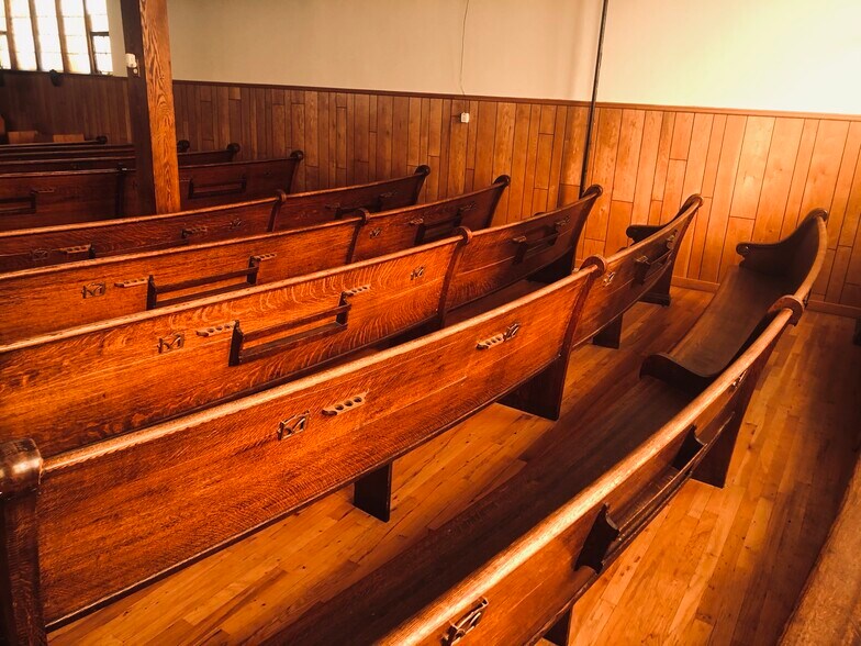 More Photos Of 858 W Huron St, Pontiac Religious Facility For Sale