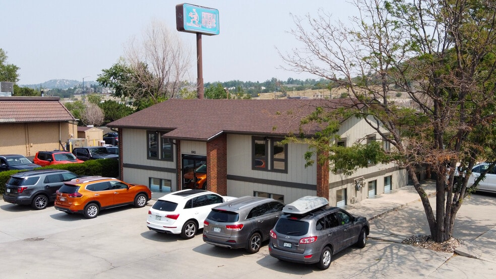 More Photos Of 840 Kinner St, Castle Rock Office For Lease