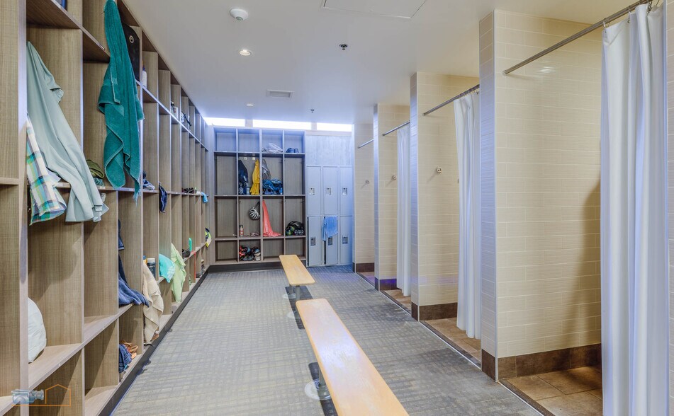 More Photos Of 101 S Taylor Ave, Louisville Warehouse For Lease