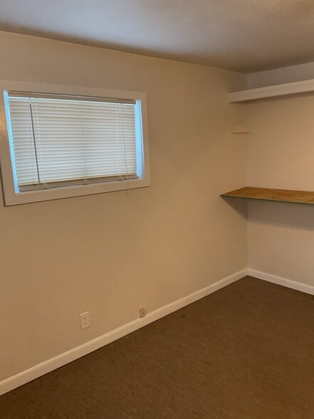 More Photos Of 10433 N Holly Rd, Holly Self Storage For Lease