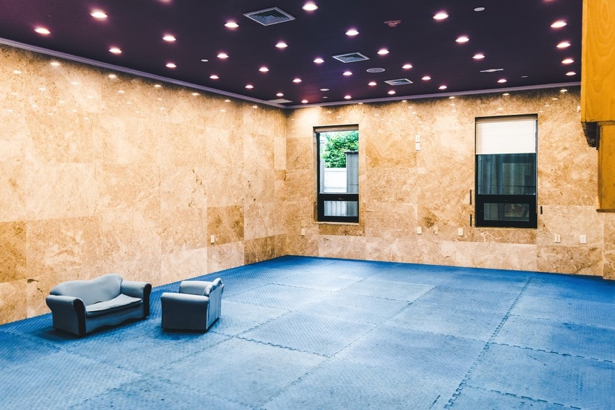 More Photos Of 149-34 35th Ave, Flushing Daycare Center For Lease