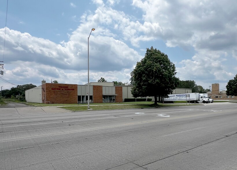 Primary Photo Of 25 W Walton Blvd, Pontiac Industrial For Sale