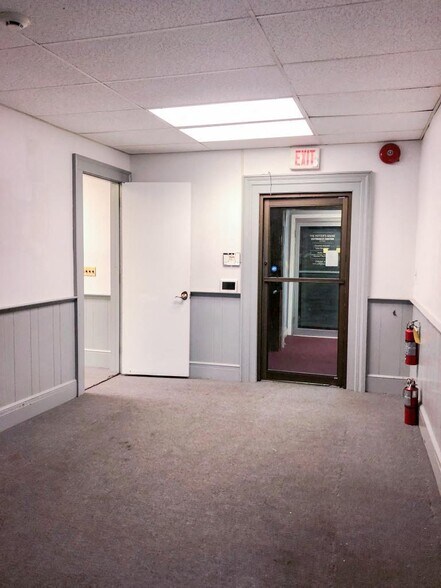 More Photos Of 100-106 E Front St, Plainfield Office For Lease