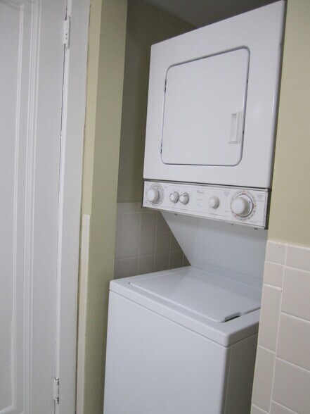 More Photos Of 331 22nd Ave N, Nashville Office For Sale