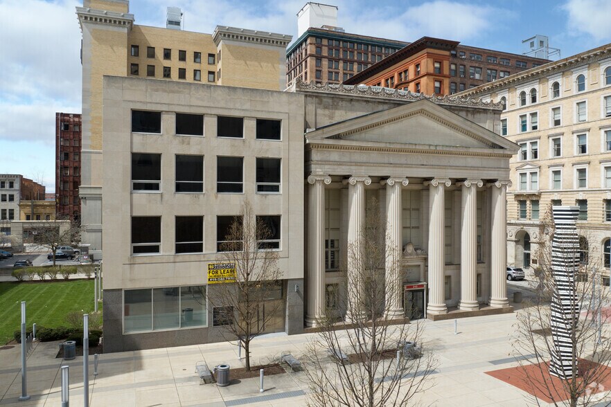 Primary Photo Of 241 N Superior St, Toledo Office Residential For Lease