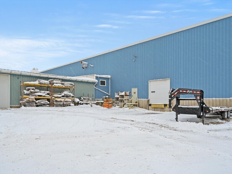 More Photos Of 6869 Columbus St, New Vienna Warehouse For Sale