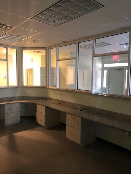More Photos Of 316 W Pike St, Lawrenceville Medical For Lease