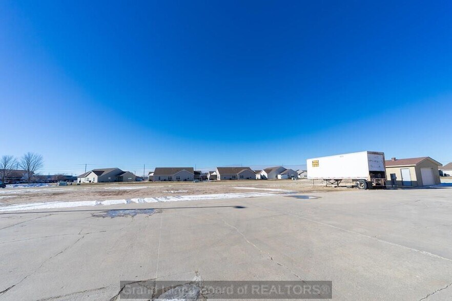 More Photos Of 2620 N Diers Ave, Grand Island Hotel For Sale