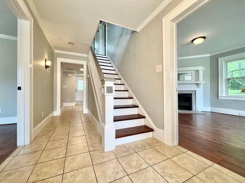 More Photos Of 2546 Reynolda Rd, Winston-Salem Medical For Lease