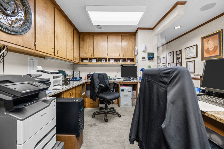 More Photos Of 150 Scarboro St, Asheboro Medical For Sale