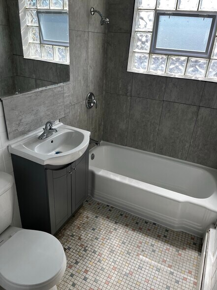 More Photos Of 10952 S Western Ave, Chicago Apartments For Sale
