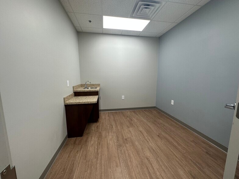 More Photos Of 1500 Oglethorpe Ave, Athens Medical For Sale