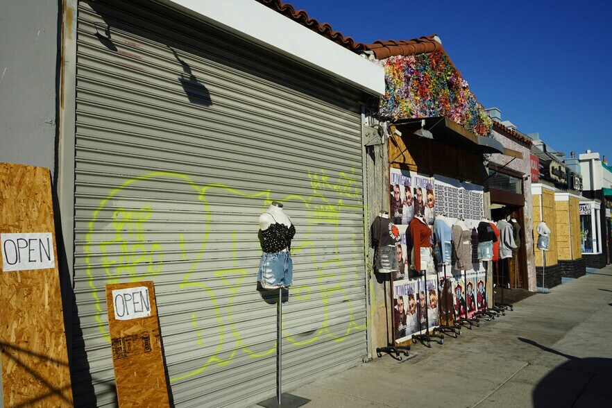 More Photos Of 7515-7517 Melrose Ave, Los Angeles Storefront For Lease