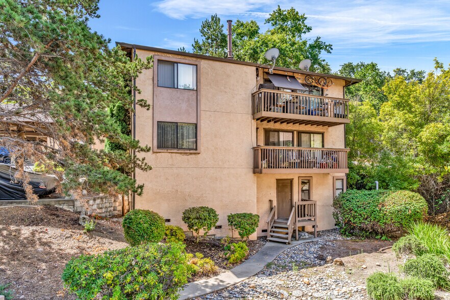 More Photos Of 301 Country View Ln, Pleasant Hill Apartments For Sale