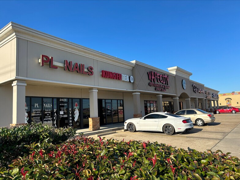 More Photos Of 2828 Highway 365, Nederland Storefront Retail Office For Lease