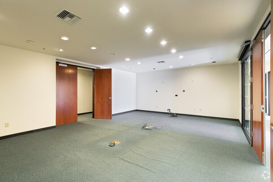 More Photos Of 1800 Goodyear Rd, Benicia Land For Lease