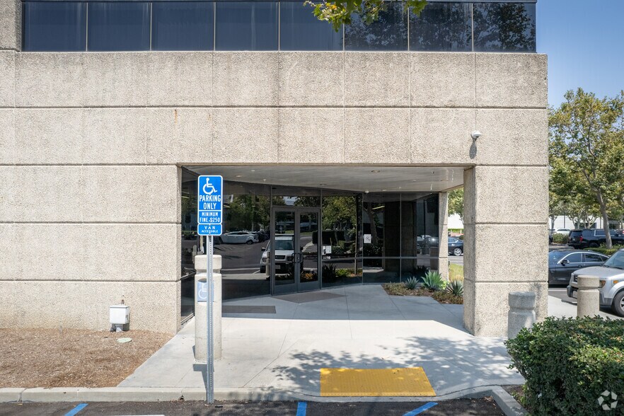 More Photos Of 2540-2550 Red Hill Ave, Santa Ana Office For Lease