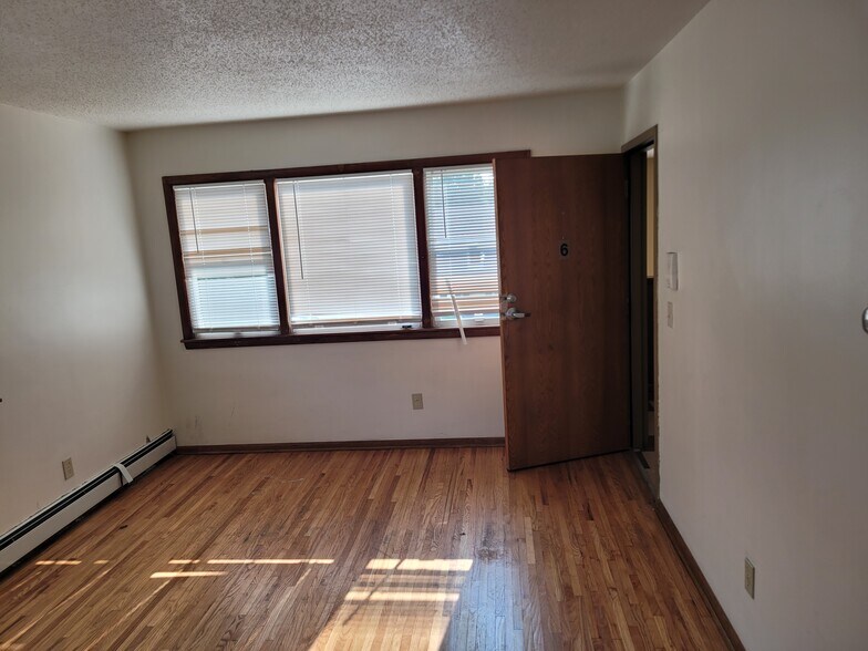 More Photos Of 620 23rd Ave N, Minneapolis Apartments For Sale