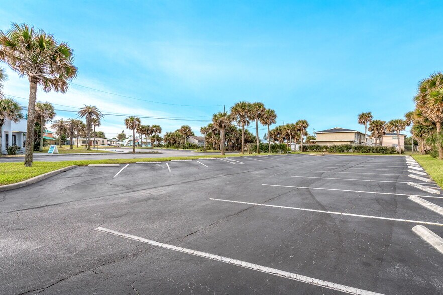 More Photos Of 1666 Ocean Shore Blvd, Ormond Beach Restaurant For Sale