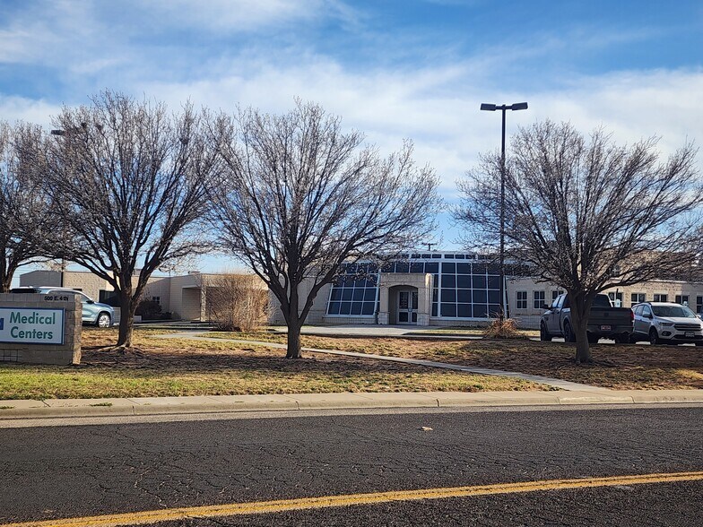 More Photos Of 500 E 4th St, Odessa Medical For Lease