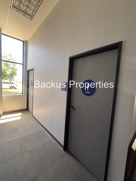 More Photos Of 1586 Moffett St, Salinas Light Distribution For Lease