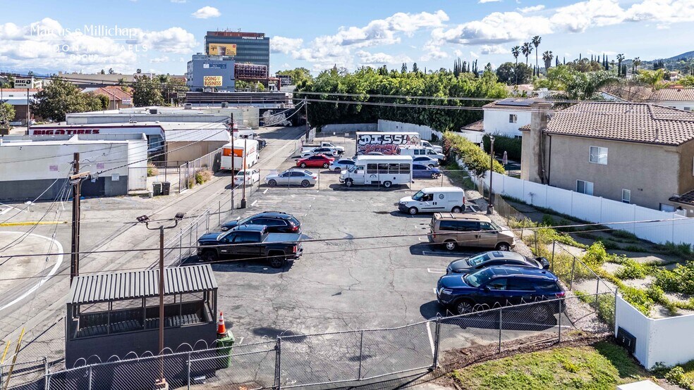 More Photos Of , Tarzana Unknown For Sale