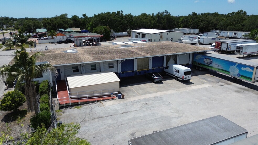 More Photos Of 1401 Whitfield Ave, Sarasota Warehouse For Lease