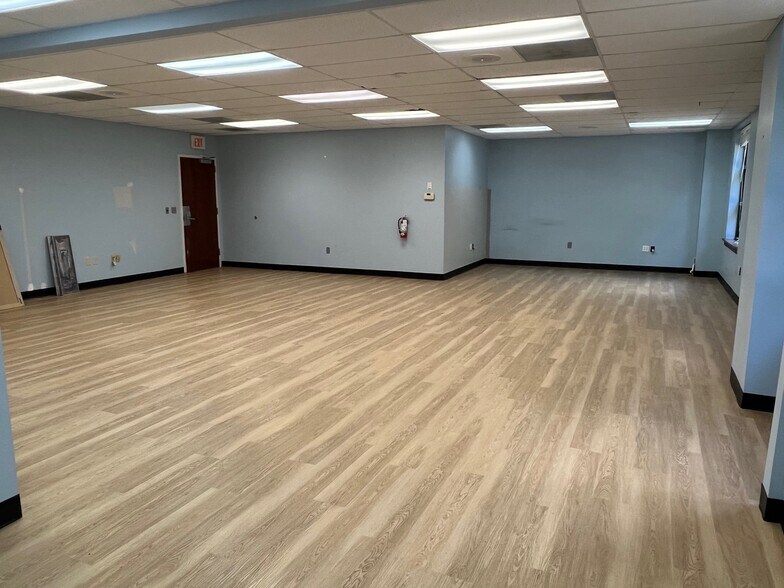 More Photos Of 8625 Crown Crescent Ct, Charlotte Loft Creative Space For Sale