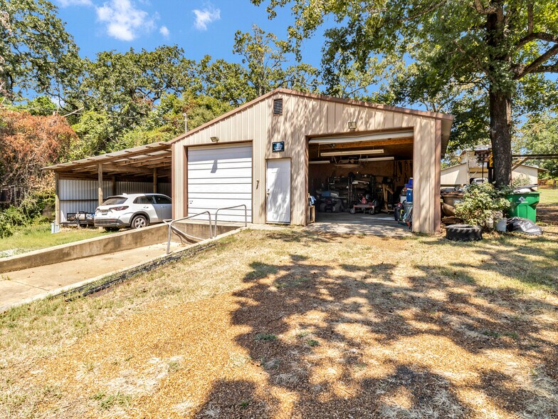More Photos Of 750 N US Highway 287, Palestine Multifamily For Sale